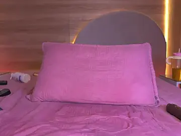 Stripchat Sex Cam of alexaa_walker
