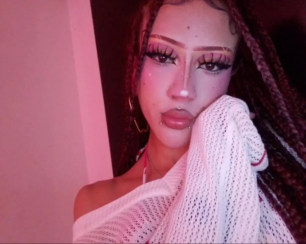 dolly_boob