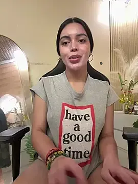 Stripchat Live Sex Cam of TS-SimplyTheBest