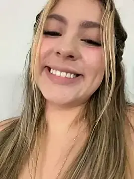 Stripchat Adult Webcam of Cloee_Rainbow1