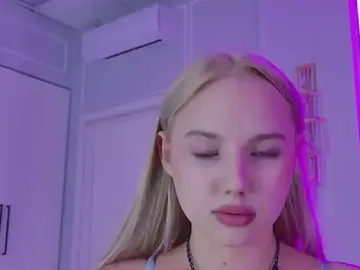 Stripchat Live Porn of Sky_Cutie