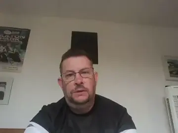 Stripchat Free Live Porn of BigWelshPete