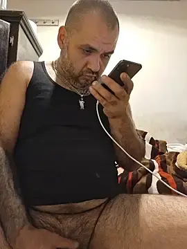 Stripchat Nude Webcam of EhdgherMrLA64