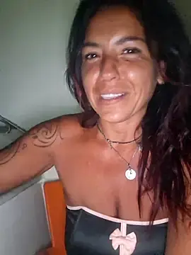 Stripchat Live Sex Cam of allyson22andy