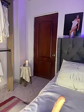 Stripchat Best live sex cam show of ema_zoe