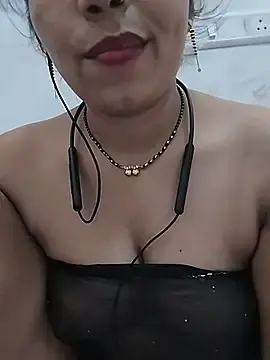 Stripchat Adult Video Chat of KAJALBHABHI_