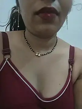Stripchat Adult Webcams of KAJALBHABHI_