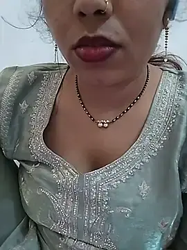 Stripchat Live Sex Cam of KAJALBHABHI_
