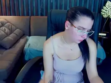 Stripchat Sex Cam of Livia_Shy