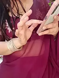 Stripchat Free Live Porn of PRIYA_22