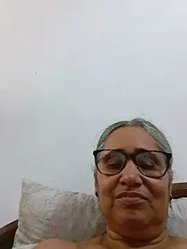 Stripchat Best Webcam of _candi