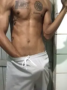 Stripchat Live Sex of lcsexy45