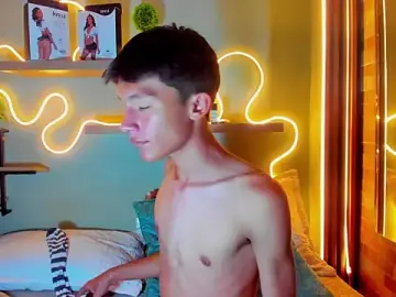 Stripchat Live Sex Cam of Alan_Madisson