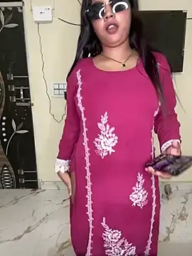 Stripchat Live Porn of Heena-khan-12