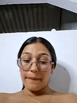 Stripchat Live Porn of Ary-18