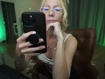 Stripchat Free Porn Cam of LaraPunkt