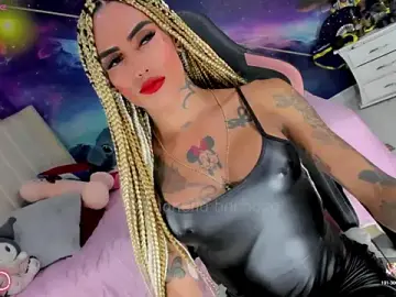 Stripchat Nude Webcam of Nella_Dolls