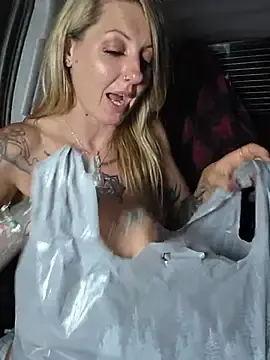 Stripchat Private Sex Chat of SheIsSomething