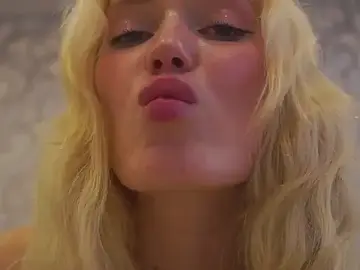 Stripchat Live Sex of GlaydsLeveto