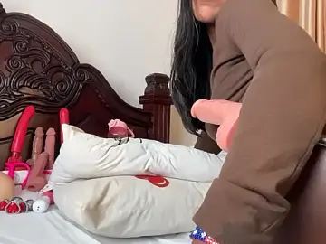 Stripchat Free Live Porn of AudreySpanksFuck-