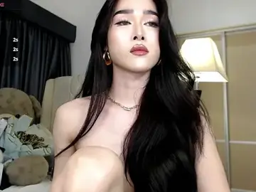 Stripchat Free Live Porn of KeenMazikeen69