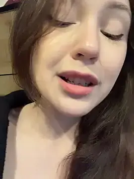 Stripchat Live Sex Cam of Peachy_Dream