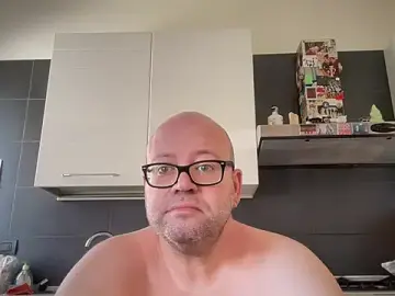 Stripchat Live Sex Cam of theitalianbear