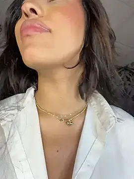 Stripchat Watch Live Sex Cams of MystiqueXXX