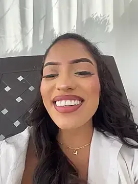 Stripchat Nude Webcam of MystiqueXXX