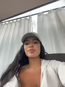 Stripchat Nude Webcam of MystiqueXXX