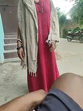 Stripchat Free Porn Cam of COUPLLE_VILLAGE