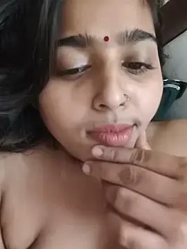 Stripchat Free Porn Cam of Cute-Simmi69