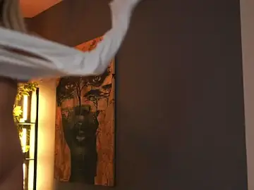 Stripchat Live Sex of Evelyn_Evyyy