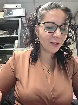Stripchat Watch Live Sex Cams of Micorazonheolmiangel23