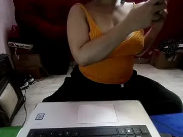 Stripchat Nude Webcam of lovely-piya