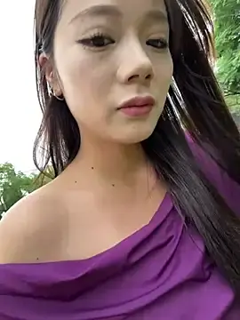 Stripchat Free Porn Cam of redrose520