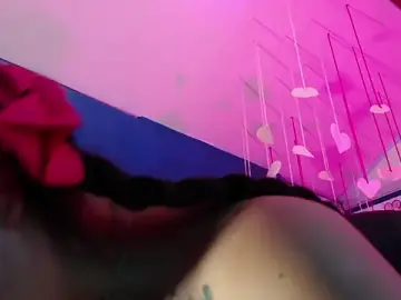 Stripchat Free Porn Cam of vitoria23_