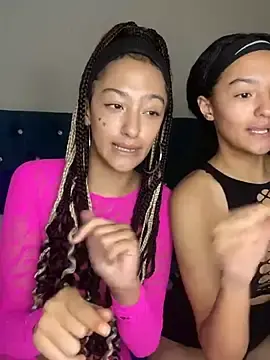 Stripchat Watch Live Sex Cams of CuteBubbles13th