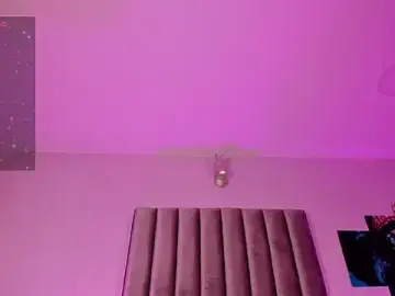 Stripchat Best live sex cam show of Isabella_Flowers