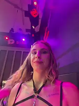 Stripchat Live Sex Cam of emma05