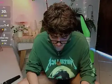 Stripchat Live Sex Cam of Matty_Sparkk