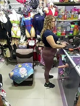 Stripchat Live Porn of ROSALIASSHOP
