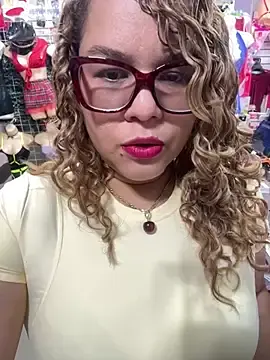 Stripchat Sex Chat of ROSALIASSHOP