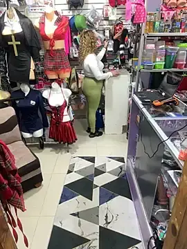 Stripchat Adult Webcam of ROSALIASSHOP
