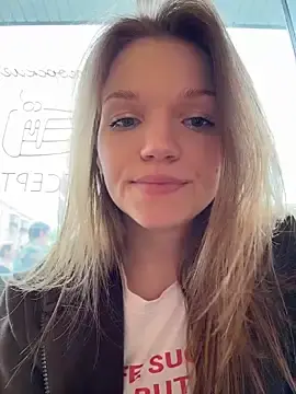Stripchat Sex Cam of StreetSquirt