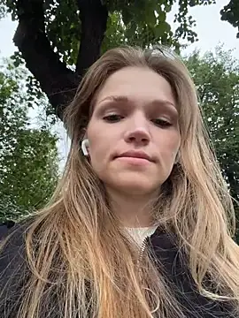 Stripchat Watch Live Sex Cams of StreetSquirt