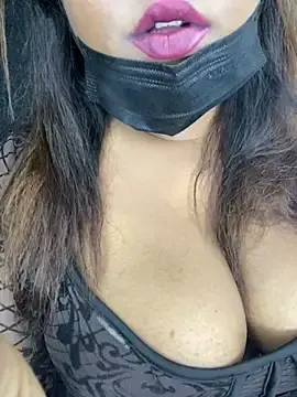 Stripchat Live Sex of _Cute_ariana_