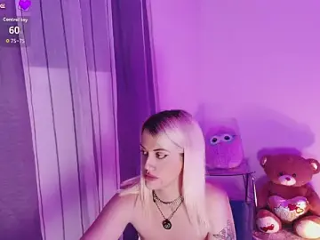 Stripchat Sex Cam of Cherryashley
