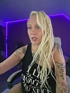 Stripchat Best Webcam of JaninaSecrets_