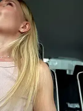 Stripchat Free Live Porn of LavenderHot